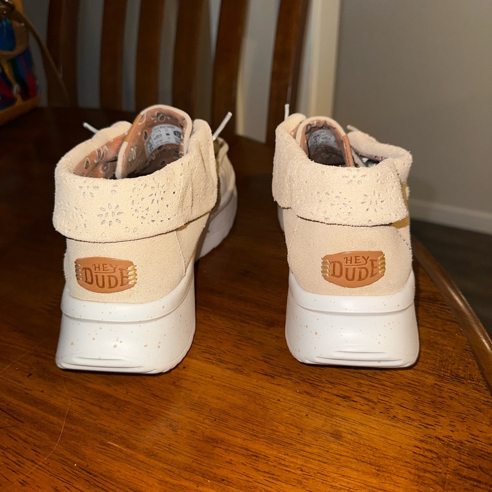 Hey Dude Shoes in Cream with cute beads on laces size 8